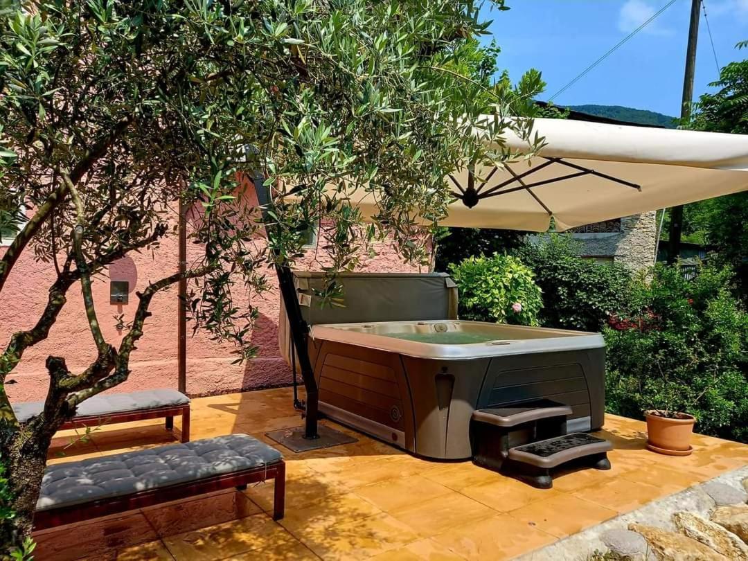 La Casa Rosa Di Segusino With Spa Jacuzzi In Garden Sequsino Exterior photo